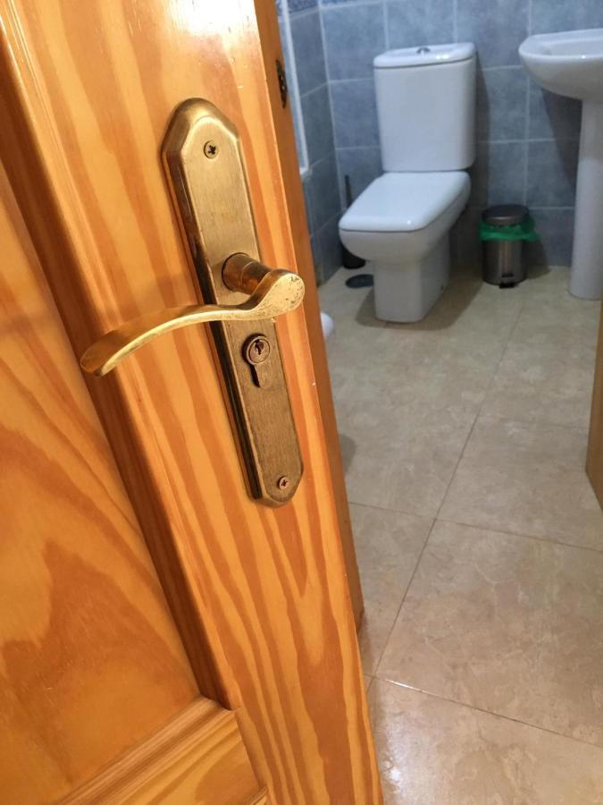 Habitacion Grande Con Bano Privado En Coin A 30Km De La Playa Kültér fotó