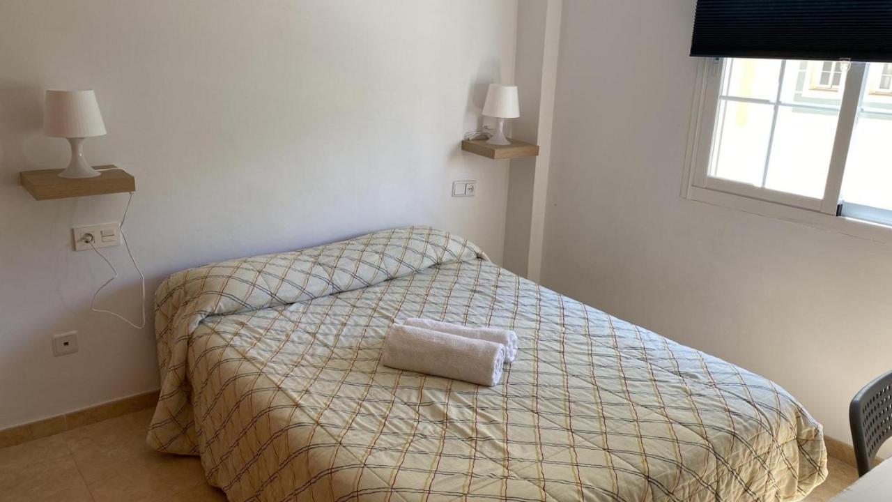 Habitacion Grande Con Bano Privado En Coin A 30Km De La Playa Kültér fotó